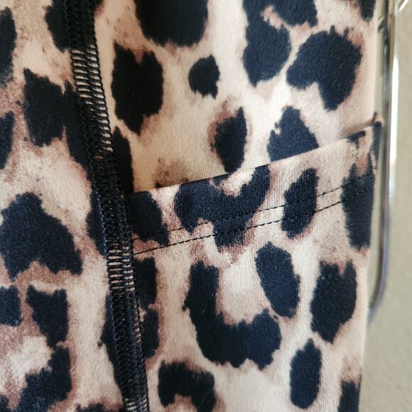 Victoria Secret leggings, No size please see measurement's in description - Picture 4 of 5